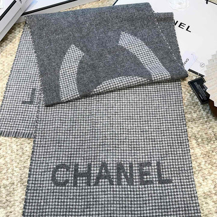 HOUNDSTOOTH SCARF 185 CM IN SHADOW GRAY CASHMERE 393122