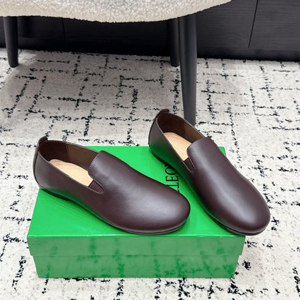 BOTTEGA VENETA 26S FLAT LOAFERS IN DARK BROWN CALFSKIN