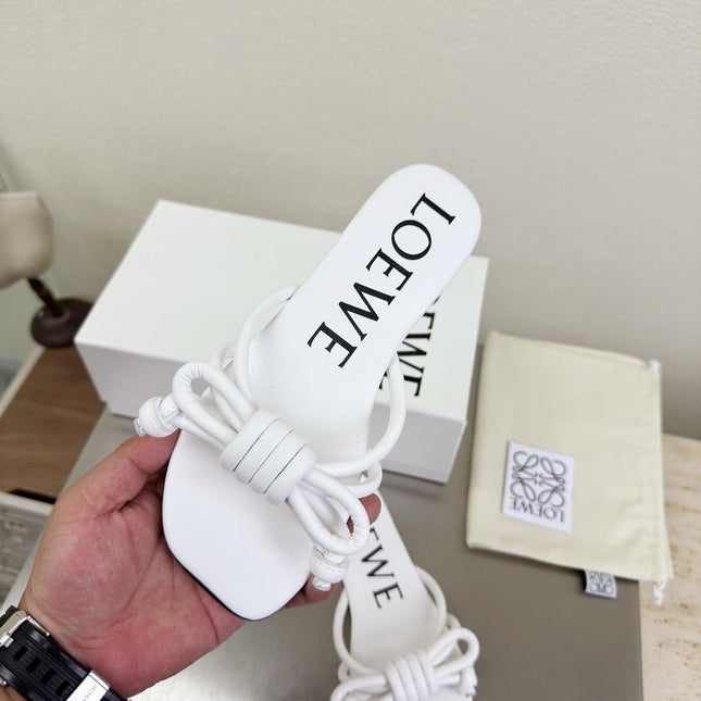 LOEWE 26S FLAMENCO KNOT SANDAL IN WHITE CALFSKIN