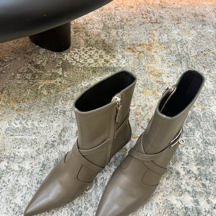 HM 26S POINTED-TOE ANKLE BOOTS 35 MM IN KHAKI GREY CALFSKIN