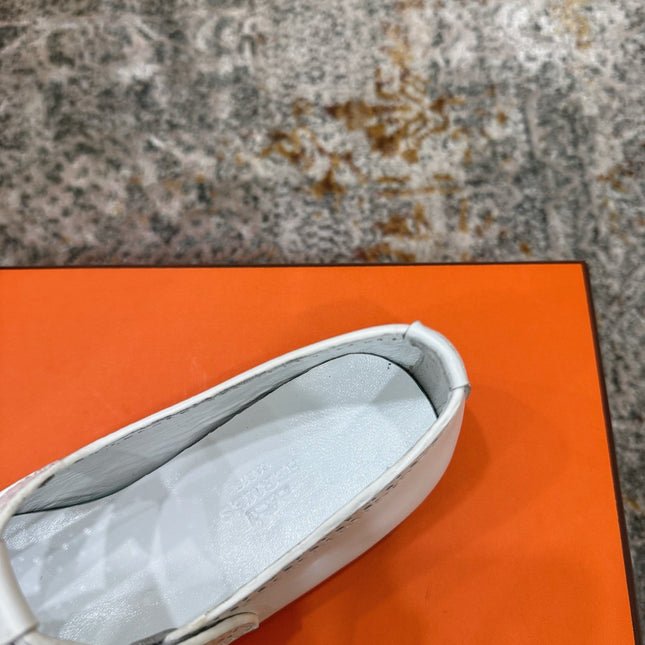 HM 26S PERFORATED BALLET FLATS IN WHITE CALFSKIN
