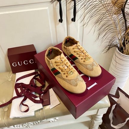 GUCCI 26S SNEAKER IN LIGHT BROWN SUEDE AND MESH FABRIC