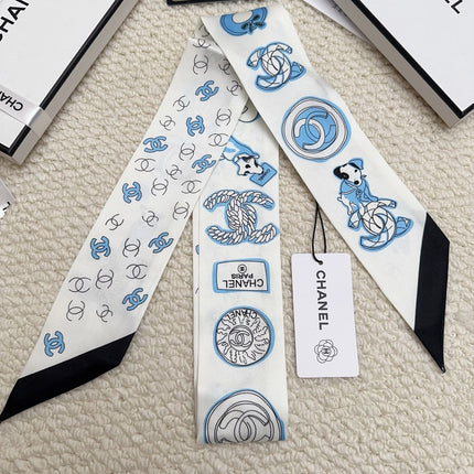CHANEL 26S TWILLY SCARF 120 IN SILK 372650