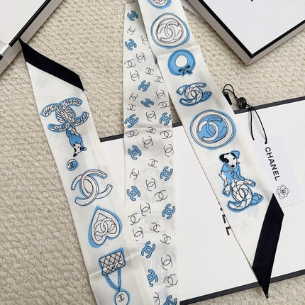 CHANEL 26S TWILLY SCARF 120 IN SILK 372650