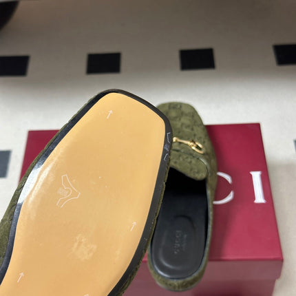 GUCCI 26S HORSEBIT LOAFER MULES IN MOSS GREEN SUEDE