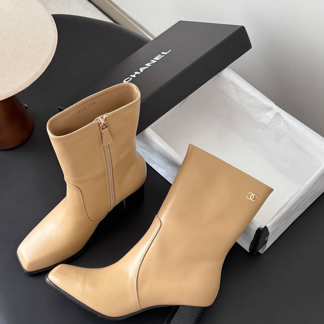 CHANEL 26S ANKLE BOOT 70 MM IN BEIGE CALFSKIN SQUARE TOE