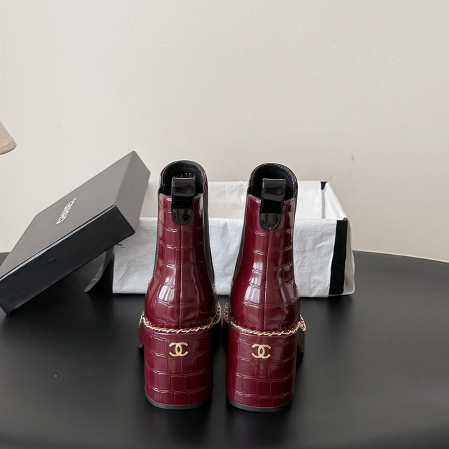 CHANEL 26S CHELSEA ANKLE BOOTS 70 MM IN BURGUNDY EMBOSSED AND BLACK PATENT