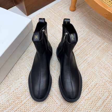 CELINE 26S ANKLE BOOTS IN BLACK SMOOTH CALFSKIN WITH PULL TABS