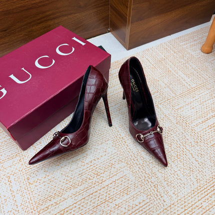 GUCCI 26S HORSEBIT PUMPS 105 MM IN DARK RED CROCODILE EMBOSSED LEATHER