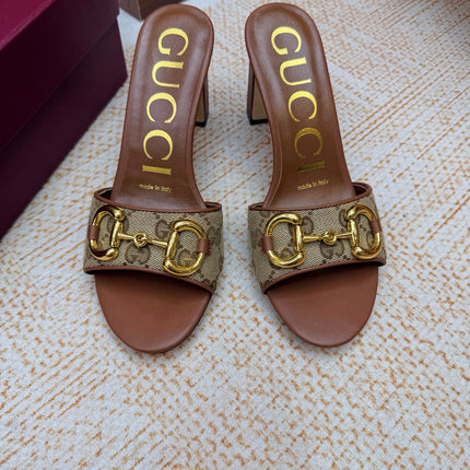 GUCCI 26S HORSEBIT HEEL SANDALS 85 MM IN BROWN MIX BEIGE GG CANVAS