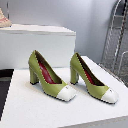 CHANEL 26S SQUARE-TOE HIGH HEELS 95 MM IN GREEN LAMBSKIN WITH WHITE CAP TOE