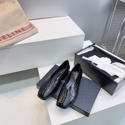 CHANEL 26S SQUARE-TOE FLATS IN BLACK CROCODILE-EMBOSSED LAMBSKIN