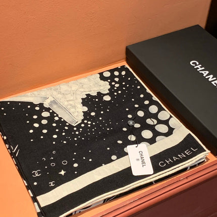 CHANEL 25S SCARF 140 IN SILK AND CASHMERE 931993
