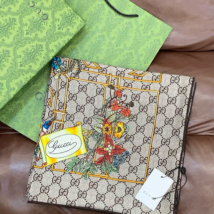GUCCI 26S SCARF 140 IN CASHMERE AND SILK 250178