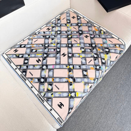 CHANEL 26S SCARF 88 IN SILK 309798