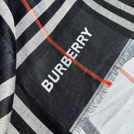 BURBERRY 26S SCARF 220CM IN CASHMERE SILK 303205