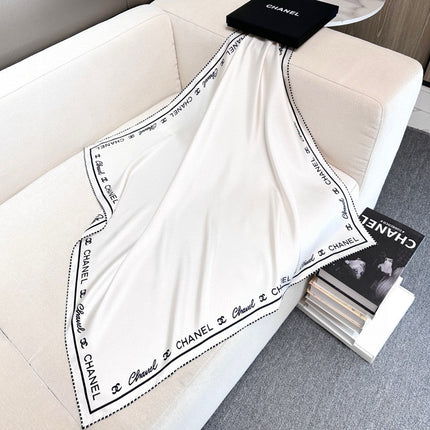 CHANEL 26S SCARF 90 IN SILK 509174
