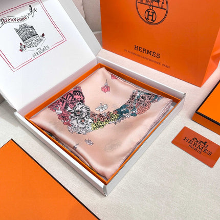 HERMES 26S PATTERNED SCARF 90 IN SILK AND CASHMERE 502227