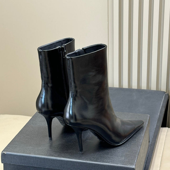 YSL 26S ZIPPERED HEELED BOOTS IN BLACK SHINY CALFSKIN