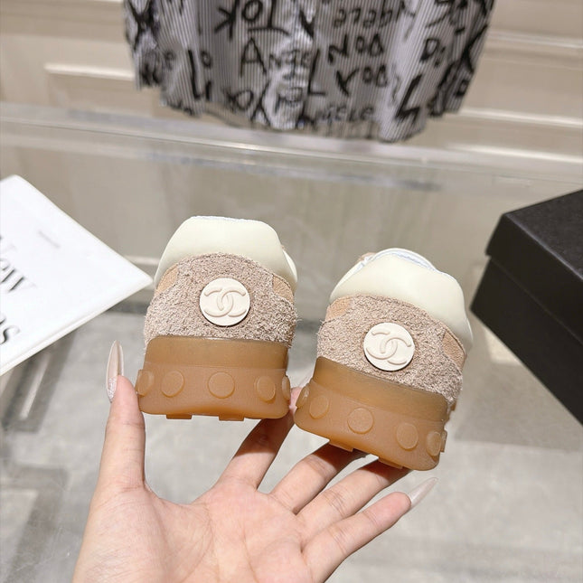 CHANEL 26S LACE UP SNEAKERS IN BEIGE SUEDE  AND WHITE FABRIC ROUND TOE