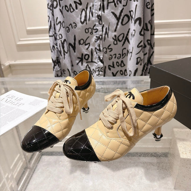 CHANEL 26S HIGH HEEL ANKLE BOOTS 70 MM IN BEIGE LAMBSKIN AND BLACK PATENT CALFSKIN