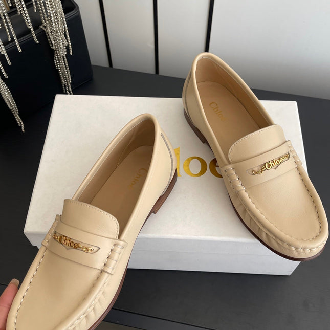 CHLOÉ 26S LOAFERS IN BEIGE CALFSKIN