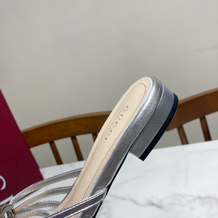 GUCCI 26S FLAT SLIDES IN SILVER CALFSKIN WITH CRYSTAL