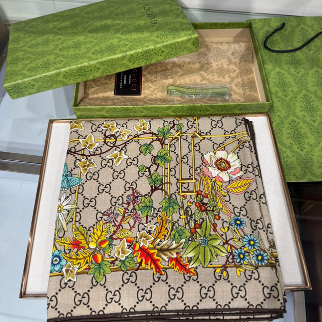 GUCCI 25S SCARF 140 IN CASHMERE 636341