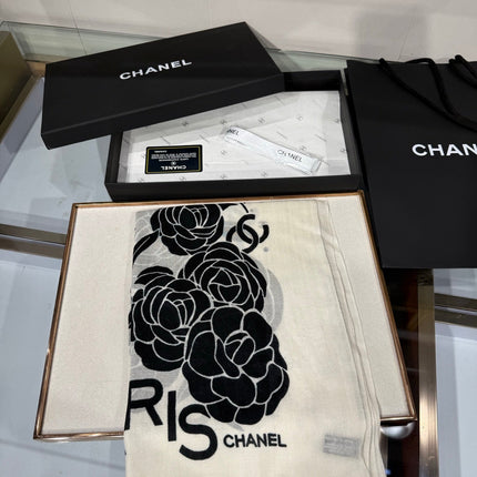 CHANEL 26S SCARF 200 IN CASHMERE 509252