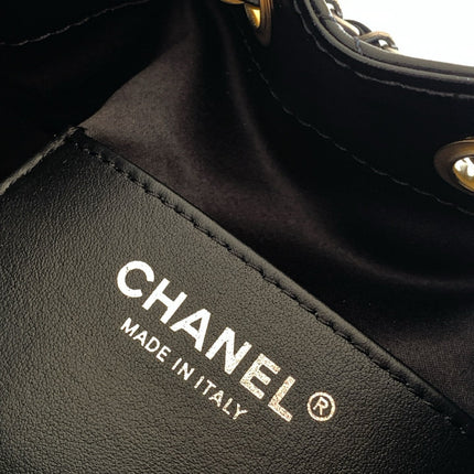 CHANEL 25S HOBO BAG 22 IN BLACK GLOSSY CALFSKIN WITH GOLD HARDWARE