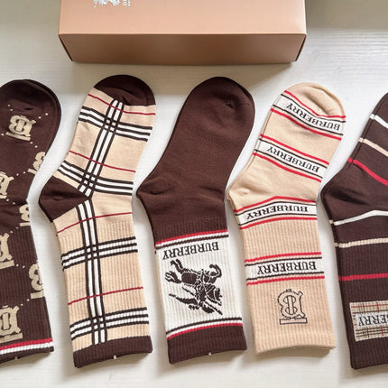 BURBERRY 26S CREW SOCKS 897551 (1 BOX)