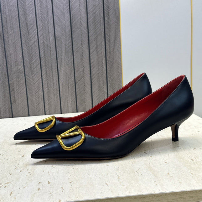 VALENTINO 26S HIGH HEELS 40 MM IN BLACK CALFSKIN WITH GOLD HARDWARE
