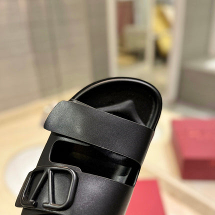 VALENTINO 26S FOOTBED SANDALS IN BLACK CALFSKIN