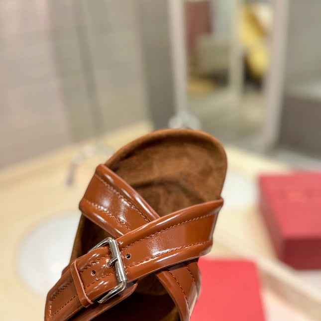 VALENTINO 26S CROSS STRAP SANDALS IN BROWN GLOSSY LEATHER AND SUEDE