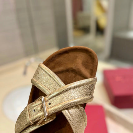 VALENTINO 26S CROSS STRAP SANDALS IN GOLD GRAINED LEATHER MIX BROWN SUEDE