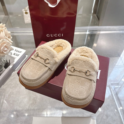GUCCI 26S MULES IN LIGHT BEIGE SUEDE GG LOGO PATTERN