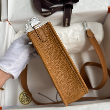 HM 25S EVELYNE 17 CM IN DARK BROWN COWHIDE WITH SILVER HARDWARE