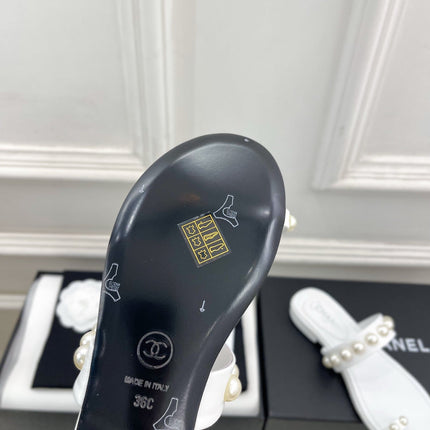 CHANEL 26S THONG SANDALS IN WHITE LAMBSKIN WITH PEARL EMBELLISHMENTS