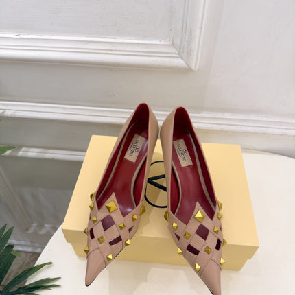 VALENTINO 26S STUDDED POINTED TOE PUMPS 80 MM IN NUDE CALFSKIN