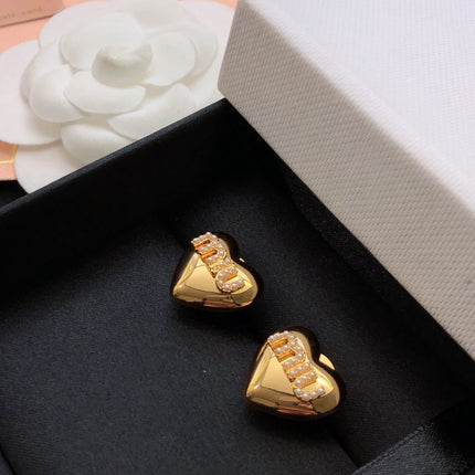 MIUMIU 26S PEARL LOGO HEART STUD EARRINGS IN GOLD TONE METAL 612685