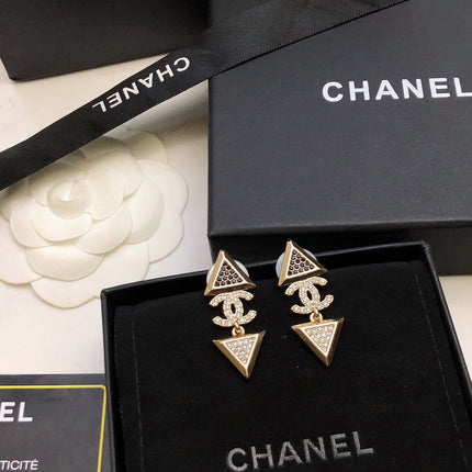 CHANEL 26S DOUBLE C LOGO TWO-TONE CRYSTAL TRIANGLE DROP EARRINGS IN GOLD METAL 631834