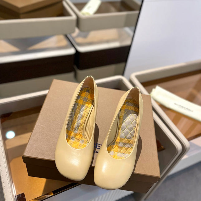 BURBERRY 26S HIGH HEELS 85 MM IN LIGHT YELLOW CALFSKIN